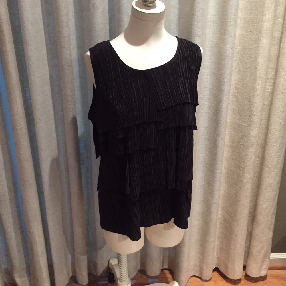 ARIA black sleeveless top pleated tiered chiffon front - Petite XL